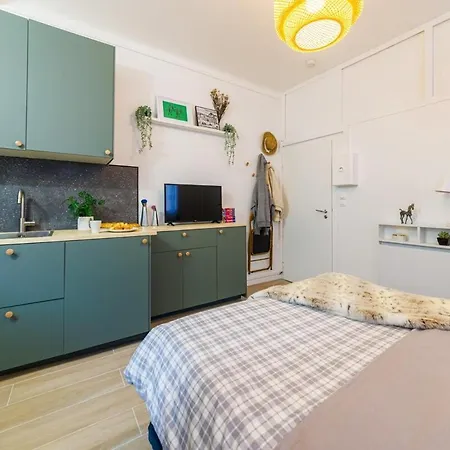 Refait à Neuf Quartier Du Port *